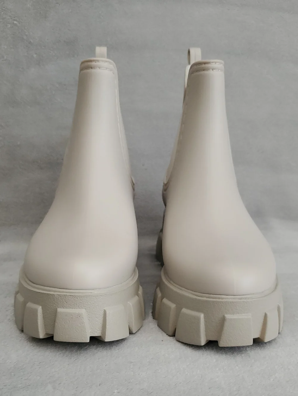 🆕️JEFFREY CAMPBELL Cream Platform Water Resistant Chelsea Lug Sole Boots SIZE:6